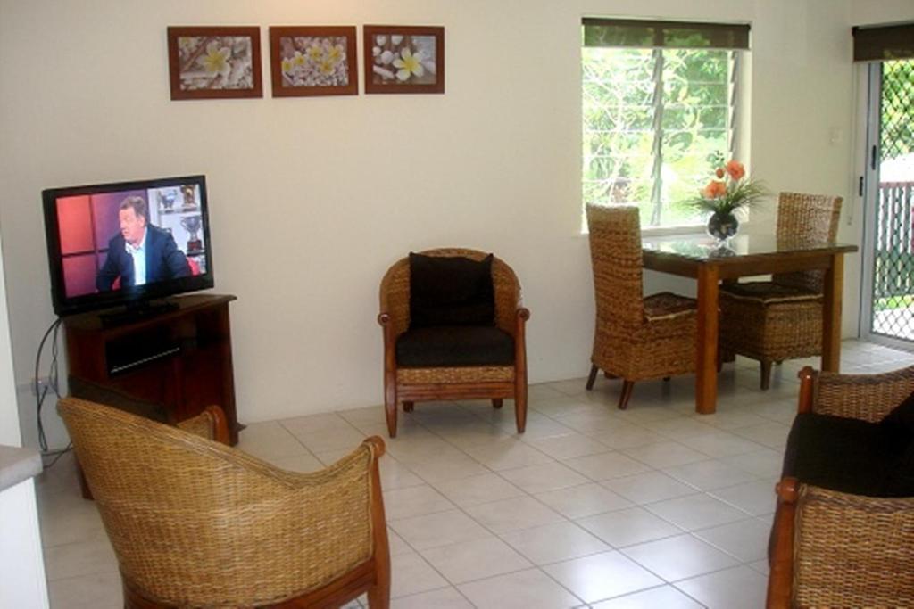 The Port Douglas Queenslander Room photo